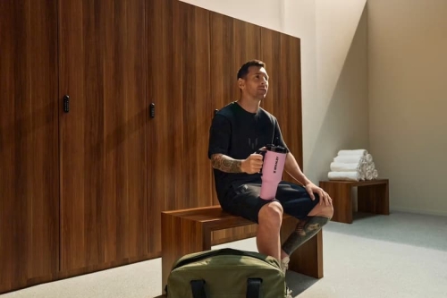 Lionel Messi × Stanley 最新联名系列水瓶发布