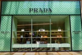 Miu Miu 热潮降温，Prada Group 靠 Versace 及美洲市场撑起增长