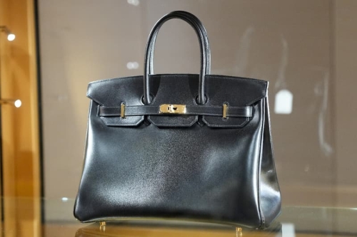 Hermès 第二季财报揭示销售强劲成长 9%