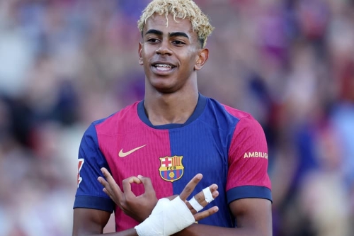 Lamine Yamal 与 FC Barcelona 正式续签多年合约