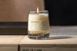 Le Labo 经典香氛蜡烛系列迎来最新成员 PAPYRUS 20
