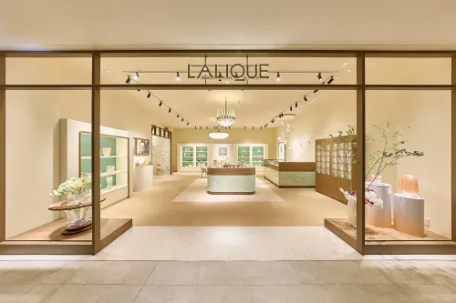 Lalique 于 QUARTZ SHINSAIBASHI 开设大阪首间直营专门店
