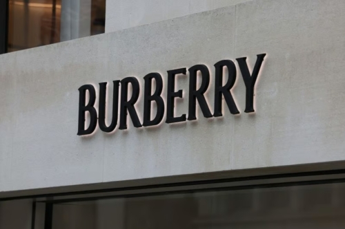 BURBERRY 成为英国潜在并购目标榜首