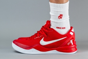率先上脚 Nike Kobe 8 Protro 最新配色「University Red」鞋款