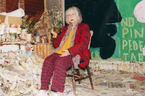 91 岁的 Rose Wylie 依然是英国最叛逆的艺术家
