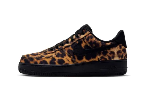 Nike Air Force 1 Low「Leopard」鞋款采用满版印花帆布鞋面
