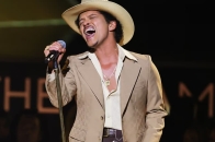 Bruno Mars 凭《The Romantic》夺得第二张冠军专辑