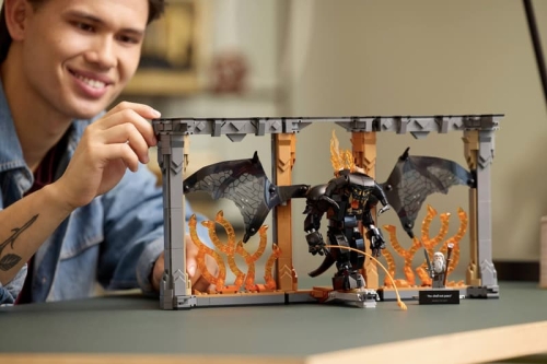 「你不能通过！」LEGO Icons 发布《魔戒》炎魔摆饰还原经典桥段