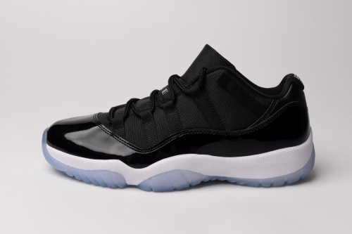 今年回归！率先近赏 Air Jordan 11 Low 最新配色「Space Jam」鞋款