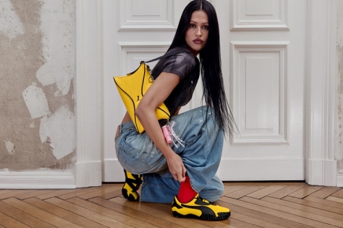 Amelia Gray 演绎 PUMA Mostro 鞋款全新形象大片
