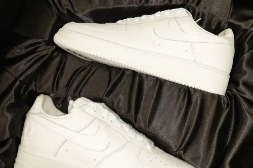 细看亲友限定 JAY‑Z × Nike Air Force 1「Reasonable Doubt」鞋款