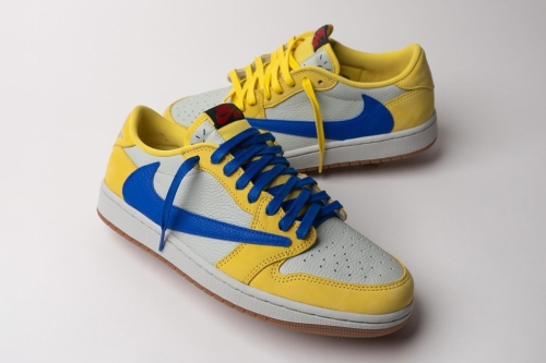 率先近赏 Travis Scott × Air Jordan 1 Low OG 全新配色「Canary」鞋款