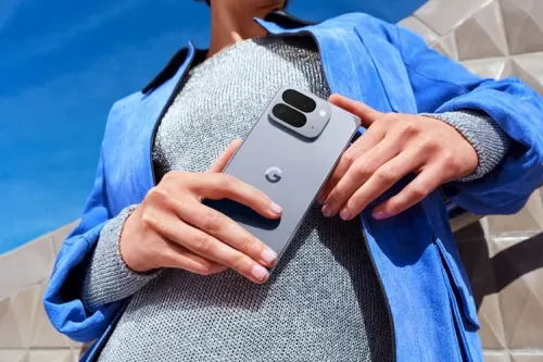 Google 推出售价 1799 美元的 Pixel 10 Pro Fold 折叠屏手机