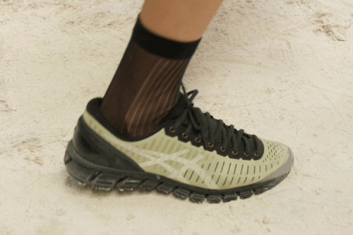 Above The Clouds 携手 ASICS SportStyle 推出最新联名鞋款 GEL-QUANTUM 360 I