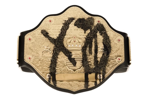 XO 携手 WWE 打造 WrestleMania 42 联名服饰系列