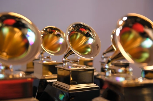 2026 年第 68 届 GRAMMYs 公布两大全新奖项：「最佳专辑封面」与「最佳传统乡村专辑」