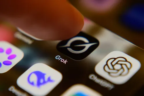 SpaceXAI 与 Cursor 推出「Grok Bot」自主 AI 队友,登陆桌面及流动平台