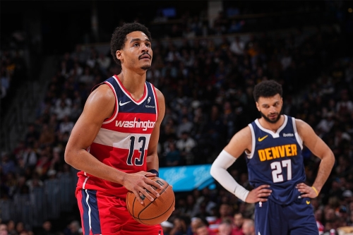表现持续挣扎！Jordan Poole 替补出战表现不如预期　