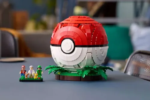 LEGO「Iconic Trainer Moments」Poké Ball:隐藏结构超狂还原,堪称精密积木教科书