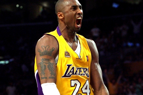 Kobe Bryant 2007-2008 夺得常规赛 MVP 赛季著用球衣即将展开拍卖