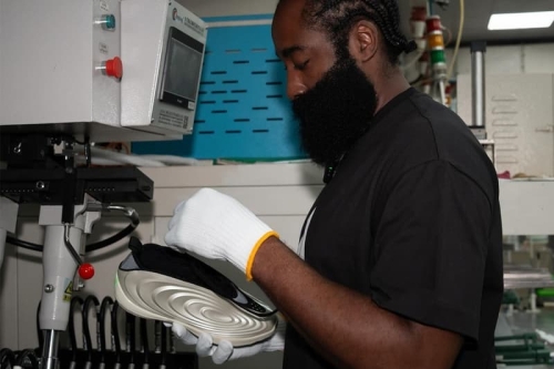 James Harden 中国行率先曝光 adidas Harden Vol. 10 中筒战靴