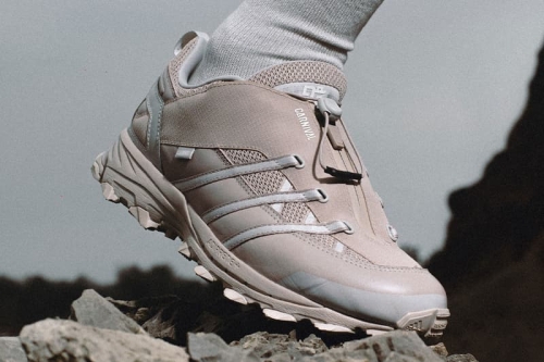 想入手 Carnival × adidas「Pingora Hyperturf」F&F 别注鞋款？先跑完 8K 才有资格