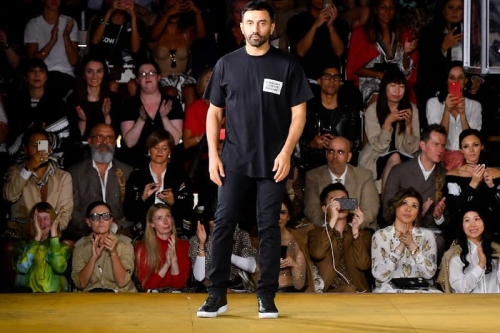 Riccardo Tisci 被指控对人下药性侵