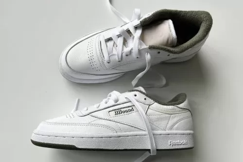 JJJJound × Reebok Club C 全新联名鞋款率先亮相