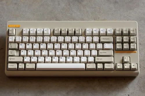 NovelKeys 为 CLASSIC-TKL 推出「Underscore」版本，打造历久不衰的复古桌面配置
