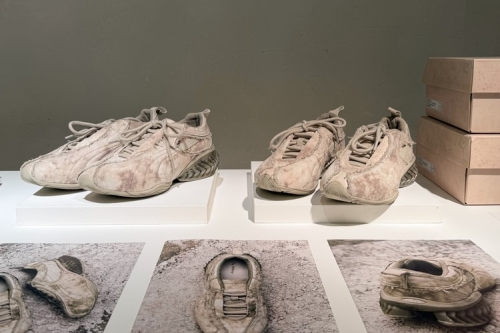 JiyongKim 全新 PUMA 球鞋灵感来自「腐烂纸张」质感