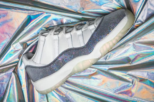 率先近赏 Air Jordan 11 Low 全新蛇年配色「Year of the Snake」鞋款