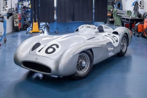 1954 Mercedes-Benz W 196 R Stromlinienwagen 赛车以超过 $5,500 万美元成交