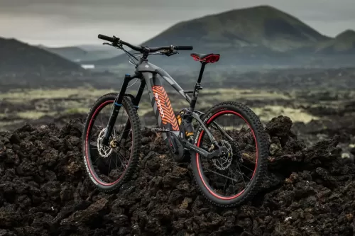 奥迪 Audi 推出全新越野电能单车 RS Q e-tron Dakar