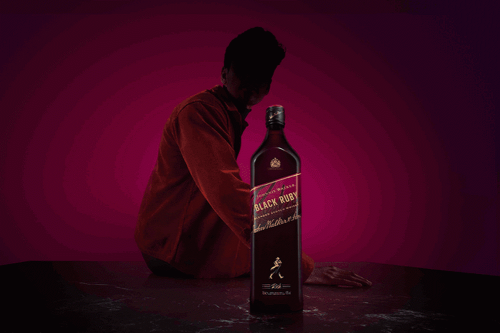 打破对威士忌的想像！Johnnie Walker Black Ruby 正式上市