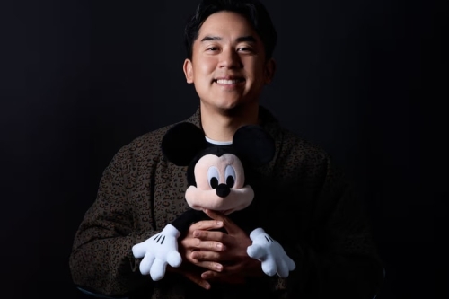 离开 The Hundreds之后，Bobby Hundreds 转任 Disney 主导创意项目