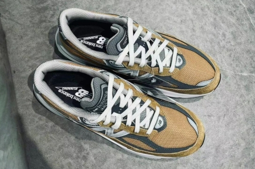 率先近赏 New Balance 990v6 Made in USA 全新配色「Brown and Grey」鞋款