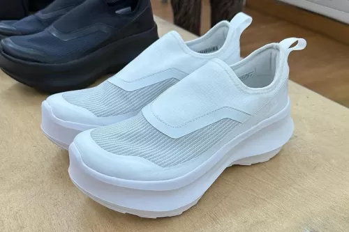 率先近赏 COMME des GARÇONS × Salomon 最新 2023 秋冬联名鞋款