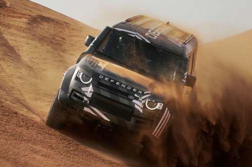 Land Rover 发表全新 Defender 越野拉力赛改装车型 D7X-R