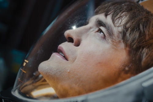 Robert Pattinson 主演、奉俊昊执导最新惊悚科幻电影《米奇17号》宣布延期上映