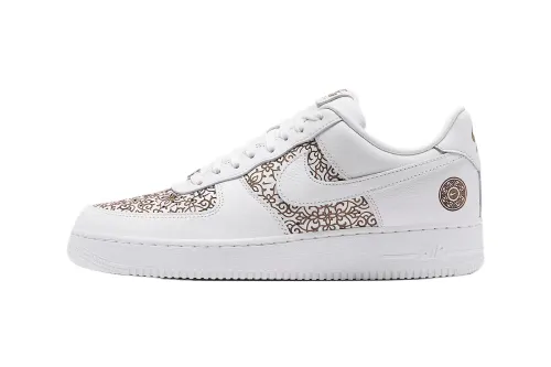 Nike Air Force 1 Low「Family Reunion」将北非阿拉伯式几何图案融入白色皮革鞋身
