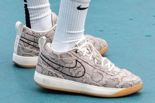 率先预览 Nike Book 1 全新配色「Python」鞋款