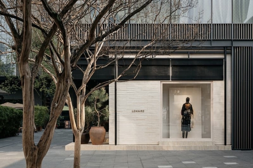 Lemaire 首间中国店舖正式落脚成都太古里
