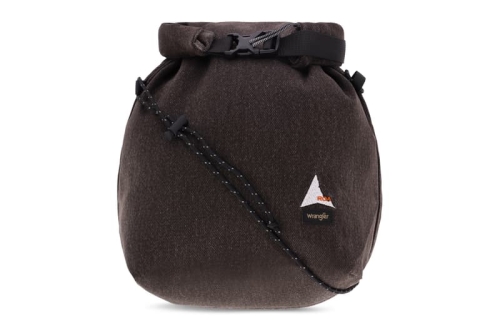 Wrangler 携手 ROA 推出全新联名系列