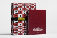 致敬赛道传奇：全新限量画册《Artifacts》封存 Porsche Motorsport 永恒风采