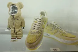 率先近赏 Medicom Toy × Nike Air Force 1「BE@RBRICK」黄调仿小马毛设计