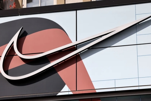 Nike 业绩回暖，市场表现好于预期