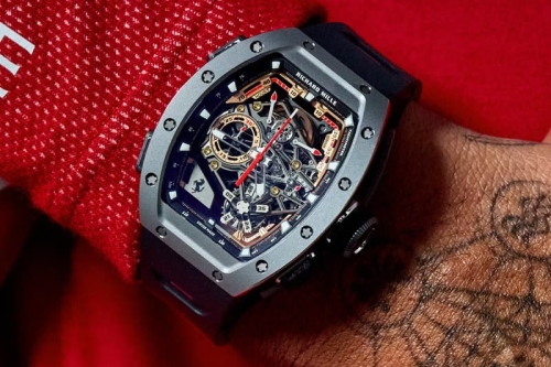 Richard Mille 携手 Ferrari 推出 RM 43-01 陀飞轮双秒追针计时腕表