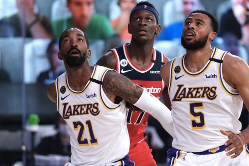 NBA 热身赛-JR Smith 单场 6 颗三分球率 Lakers 击退 Wizards