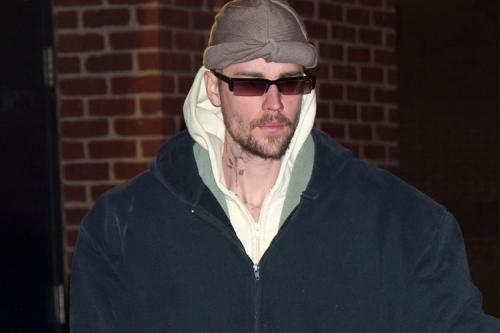 Justin Bieber 发布最新单曲〈First Place〉MV，冰岛风光交织温馨父职侧拍