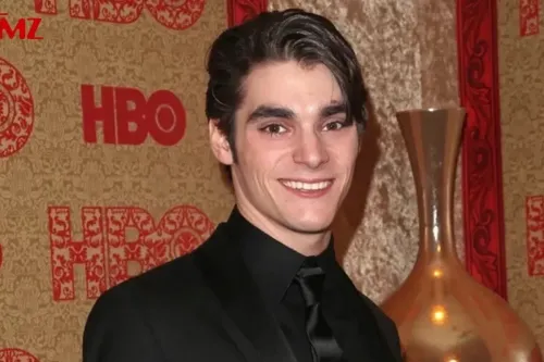 《绝命毒师》演员 RJ Mitte 去世,年仅 34 岁